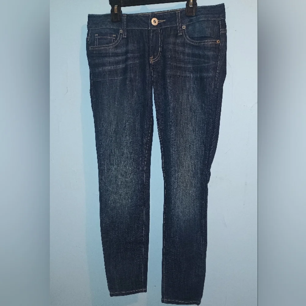 Guess Jeans - Picture 4 of 13